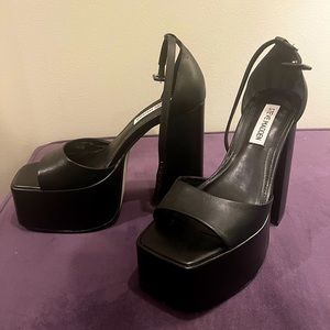 steve madden platform heels